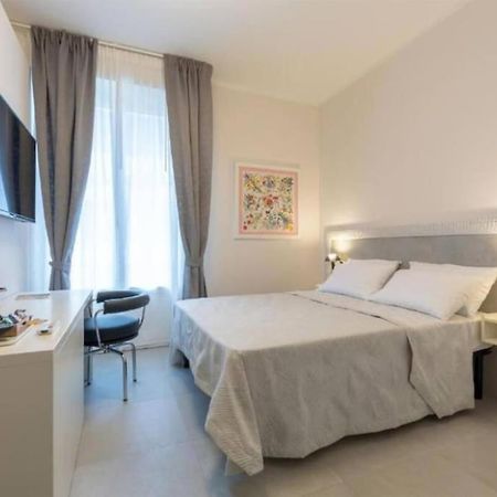 Stylish Four Bedrooms Apartment - Florence Center Екстер'єр фото