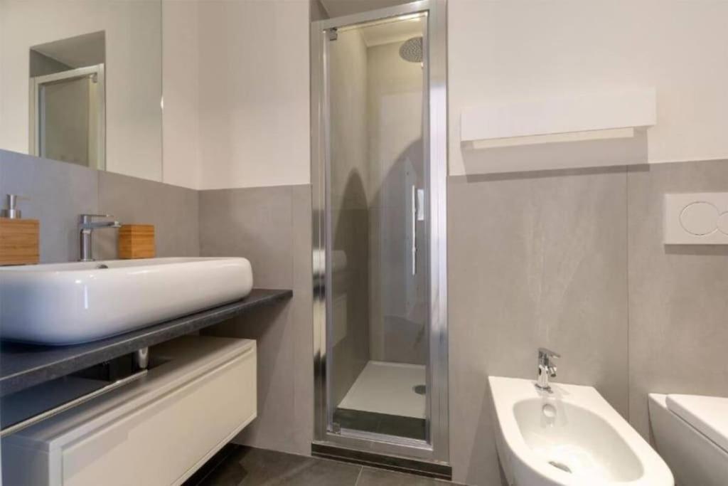 Stylish Four Bedrooms Apartment - Florence Center Екстер'єр фото